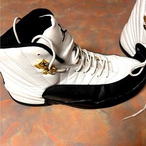 Jordan 12 Taxis